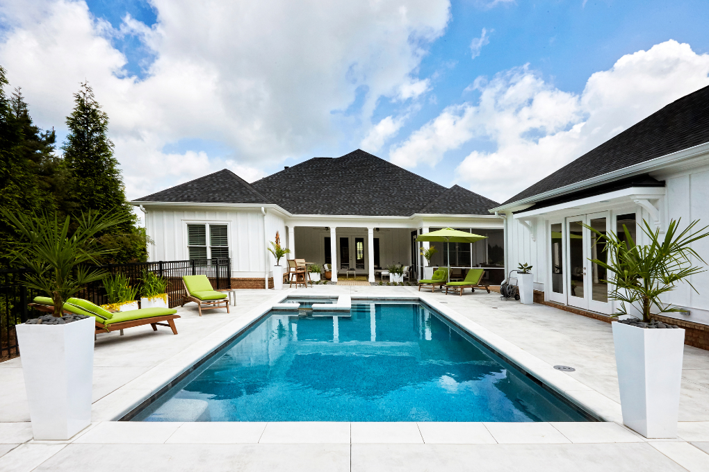 House with large pool.